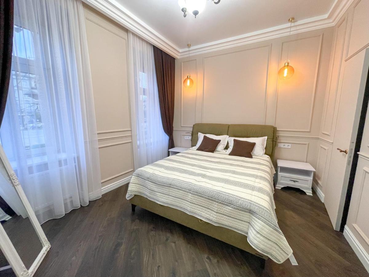 Apartment 39 Svobody Avenue Lviv Eksteriør billede
