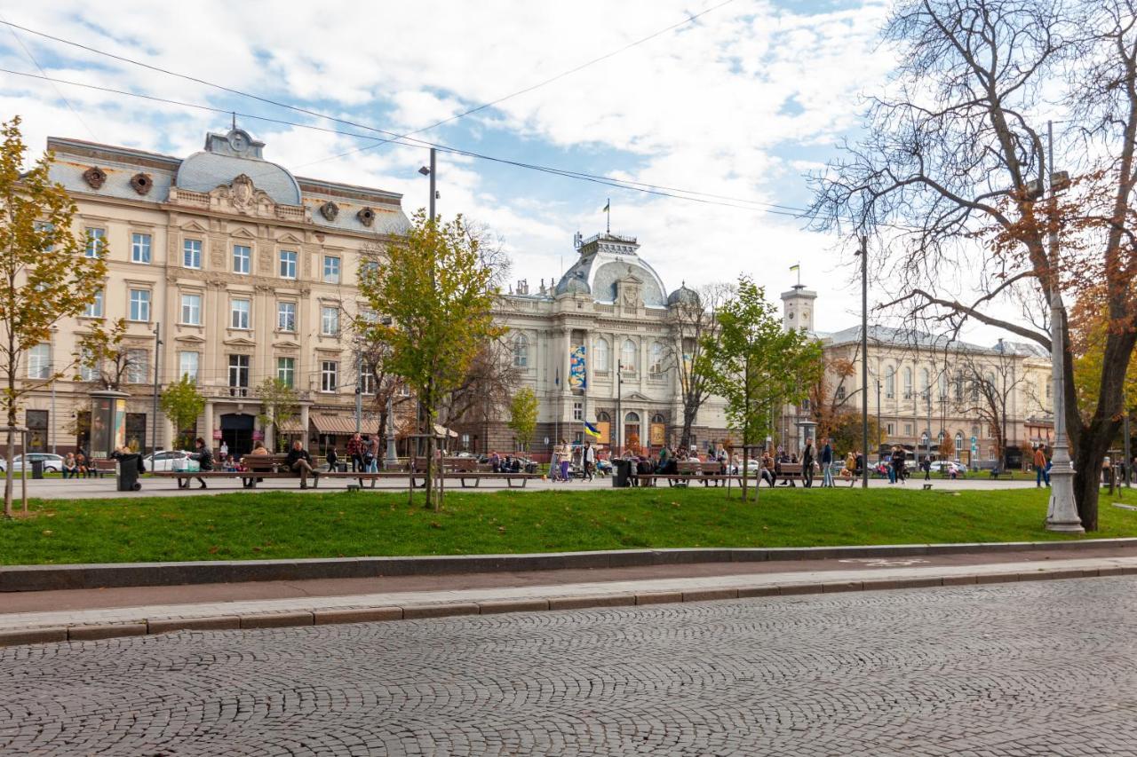 Apartment 39 Svobody Avenue Lviv Eksteriør billede