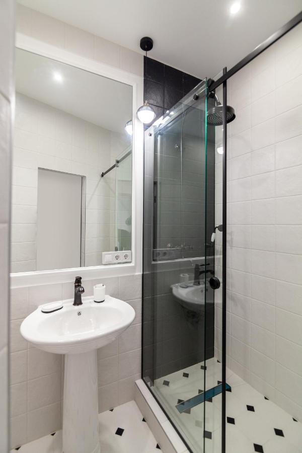 Apartment 39 Svobody Avenue Lviv Eksteriør billede