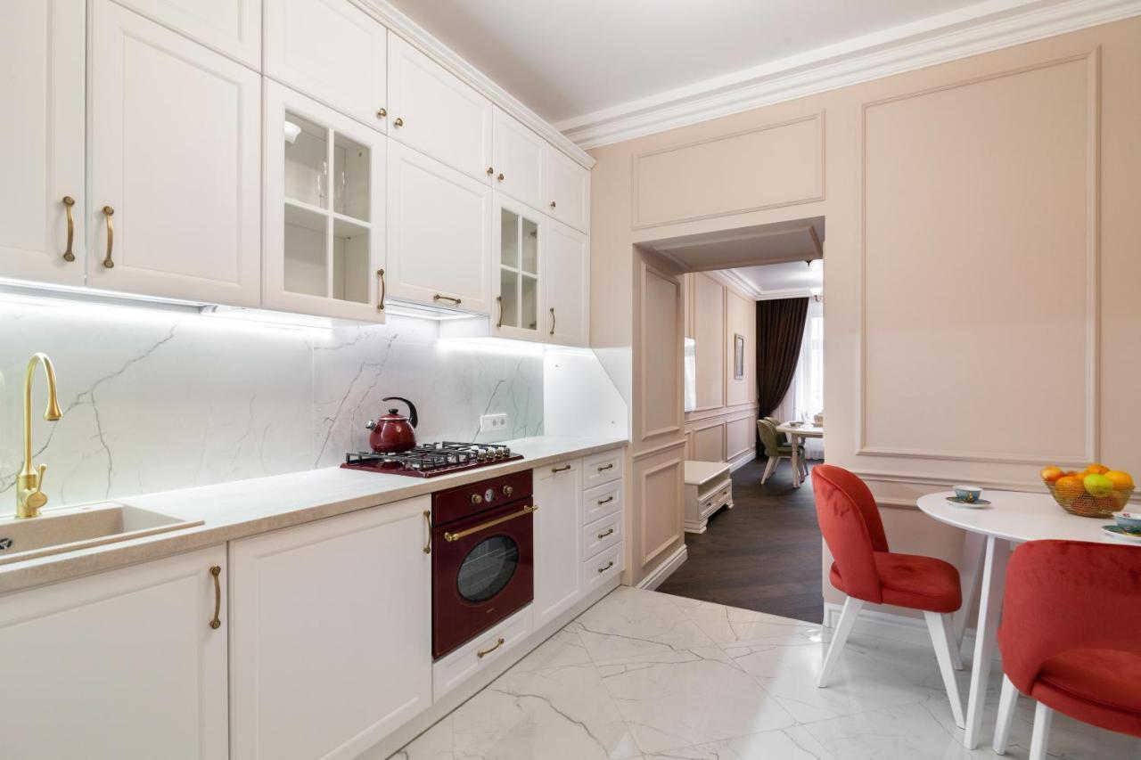 Apartment 39 Svobody Avenue Lviv Eksteriør billede