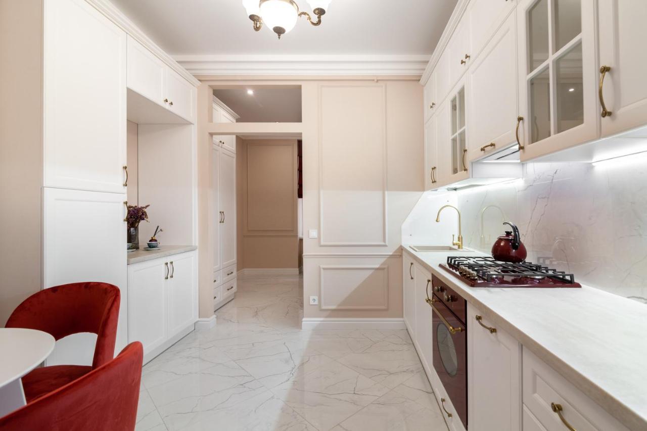 Apartment 39 Svobody Avenue Lviv Eksteriør billede