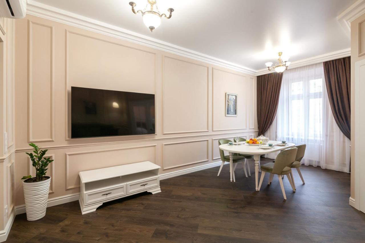 Apartment 39 Svobody Avenue Lviv Eksteriør billede